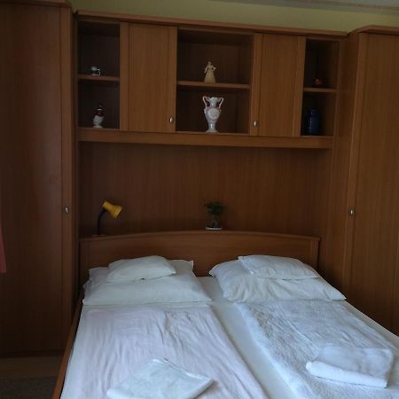 Cedrus Apartmanhaz - Cedrus Koez 7 Zalakaros زلاكاروس المظهر الخارجي الصورة
