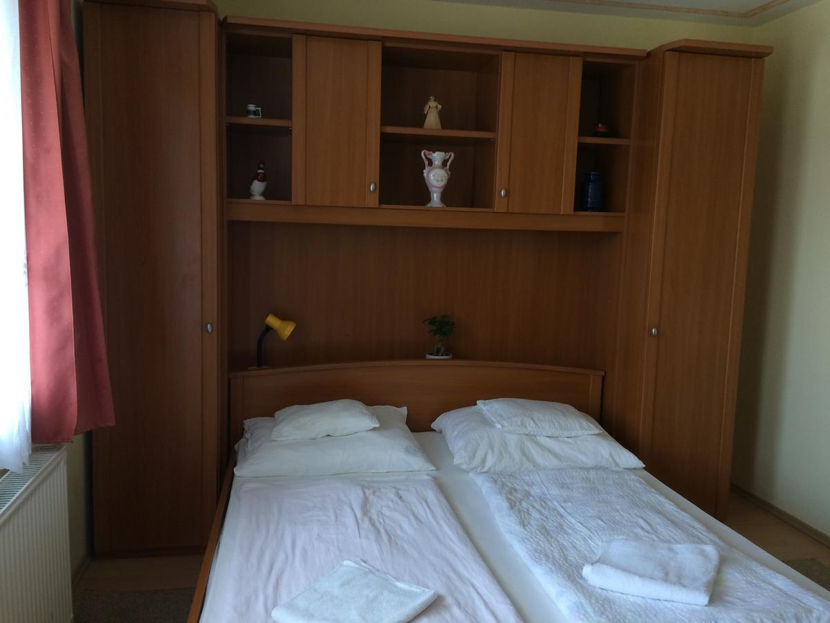 Cedrus Apartmanhaz - Cedrus Koez 7 Zalakaros زلاكاروس المظهر الخارجي الصورة
